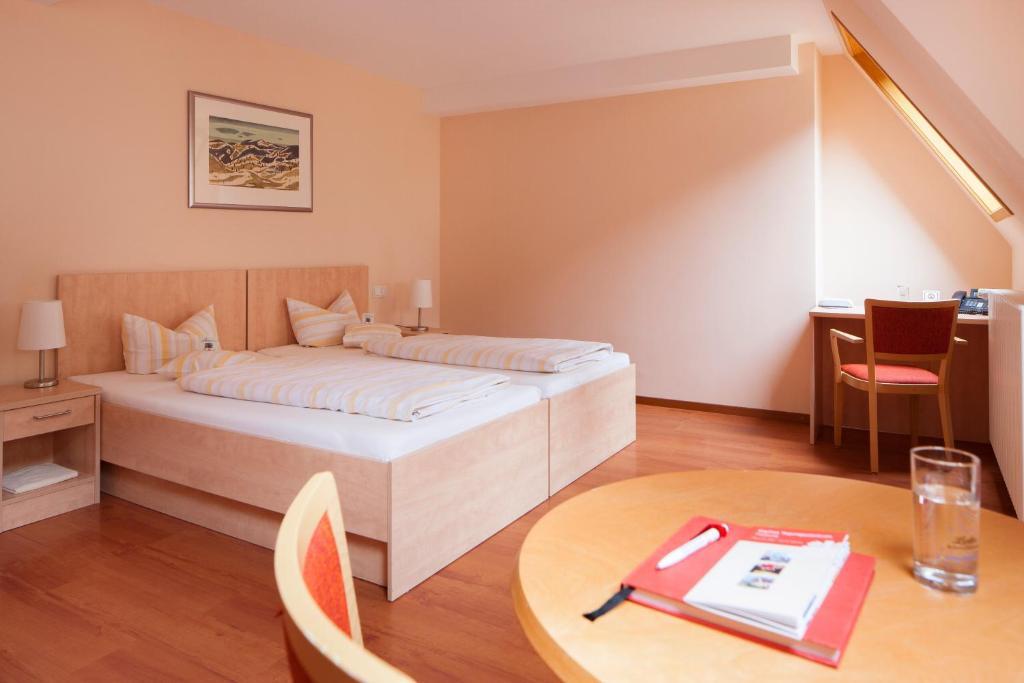 Caritas Tagungszentrum Freiburg im Breisgau Szoba fotó